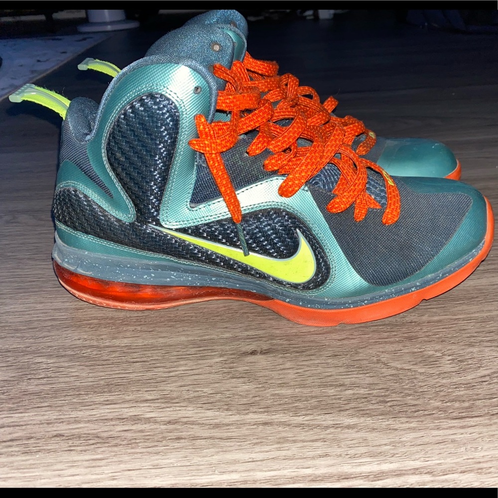 Lebron 9 “Cannon” Size 10.5